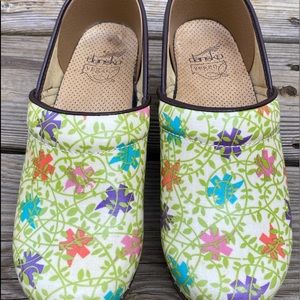 Dansko Vegan Floral Clogs Shoes size 38 8